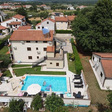 Apartments Pilic Rosini Exterior photo