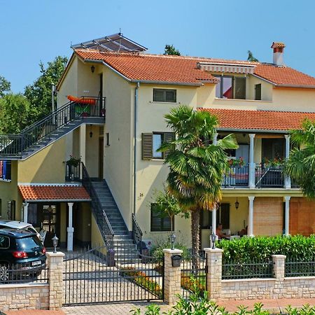 Apartments Pilic Rosini Exterior photo